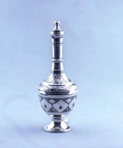 графин с крышкой