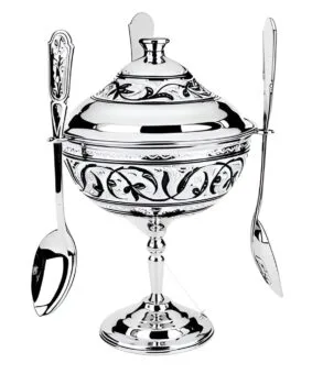 икорница с ложками