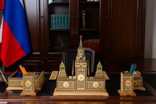 Эксклюзивный серебряный настольный набор "Кремлевский" — изображение 4