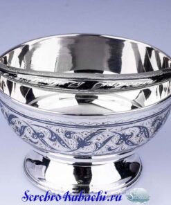 серебряная конфетница