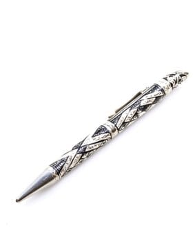 Красивая серебряная ручка