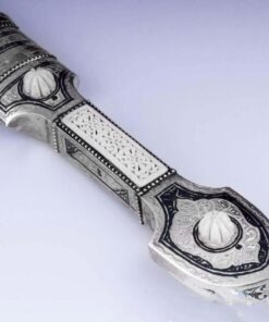 кавказский кинжал в серебре