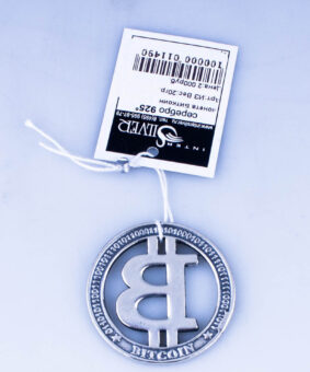 сувенирная монета биткоин