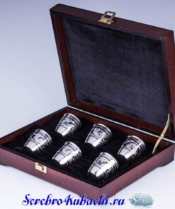 набор серебряных стопок