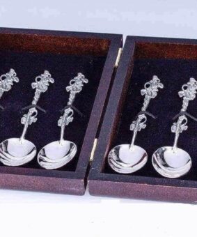 набор серебряных чайных ложек