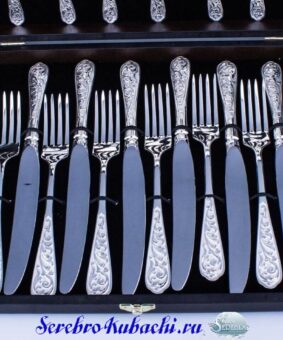 столовые серебряные приборы
