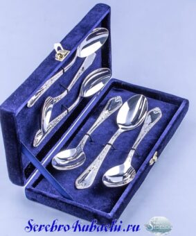 набор серебряных чайных ложек