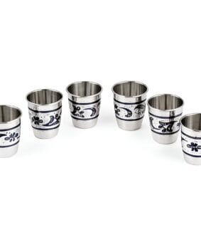 Набор серебряных стопок