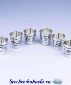 набор серебряных стопок