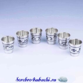 набор серебряных стопок