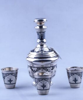 Серебряный штоф со стопками 12 серебряный штоф со стопками