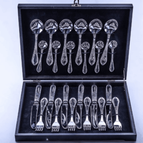 набор столовых приборов из серебра