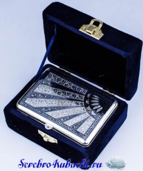 серебряный портсигар лучи