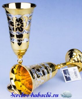 позолоченные серебряные бокалы
