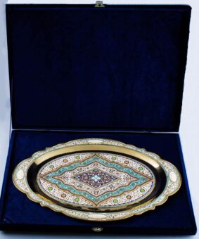 позолоченный серебряный поднос с эмалью