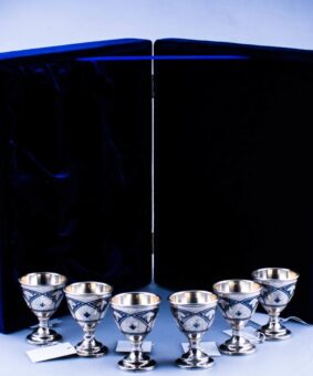 набор серебряных рюмок