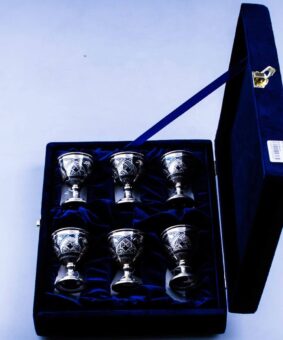 набор серебряных рюмок