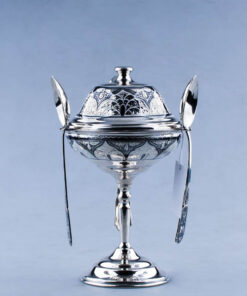 серебряная икорница с ложками