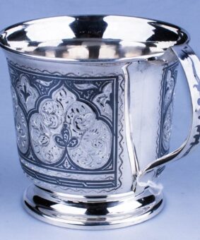 серебряная большая кружка