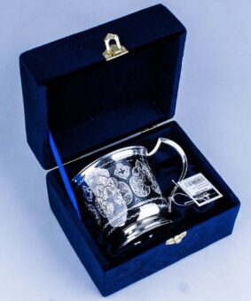 серебряная кружка с футляром