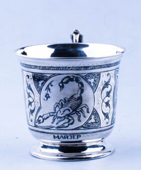 серебряная кружка скорпион