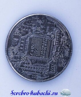 сувенирная серебряная монета биткоин