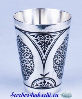 серебряная стопка