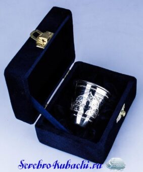 серебряная стопка на 50 мл