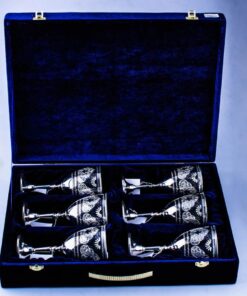 набор серебряных кубков