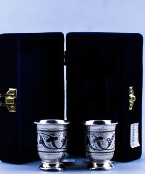 серебряные стопки