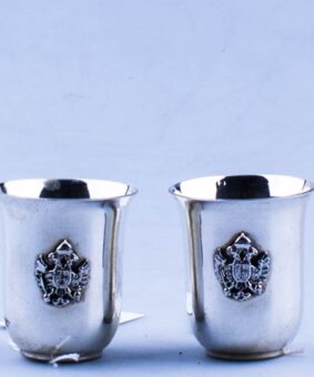 набор стопок герб