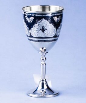 серебряный кубок бокал