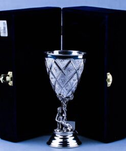 серебряный бокал