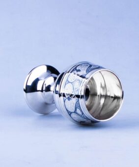 серебряный бокал