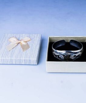 серебряный браслет кубачи в футляре