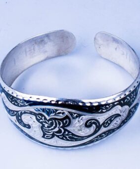 женский серебряный браслет