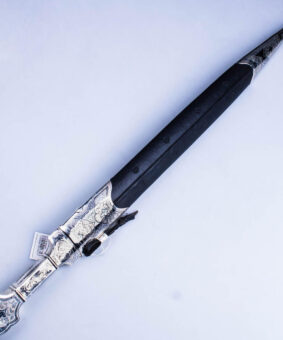 серебряный кинжал