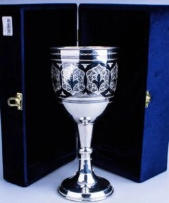 серебряный кубок награда