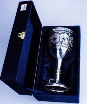 серебряный кубок награда