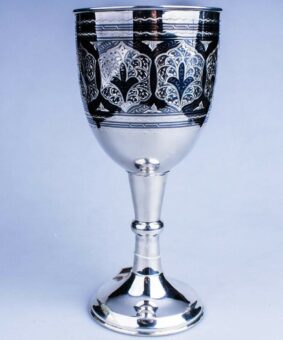 серебряный кубок награда