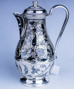 серебряный кувшин