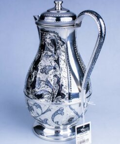 серебряный кувшин