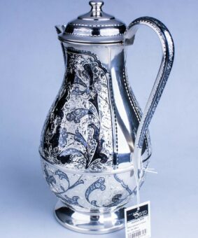 серебряный кувшин
