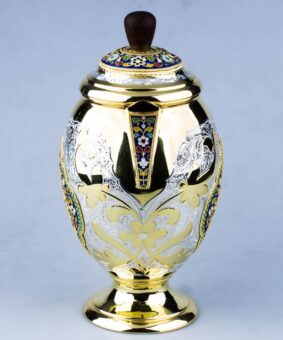 серебряный кувшин