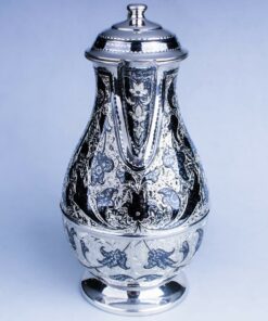 серебряный кувшин