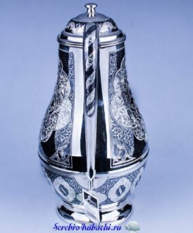 большой серебряный кувшин