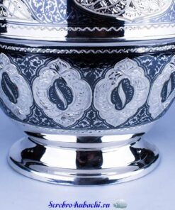 большой серебряный кувшин