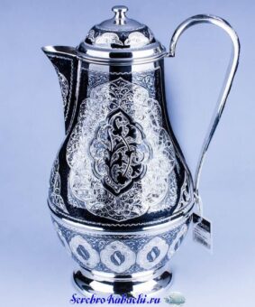 большой серебряный кувшин