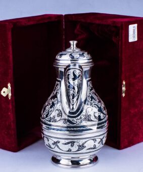 кувшинчик серебряный