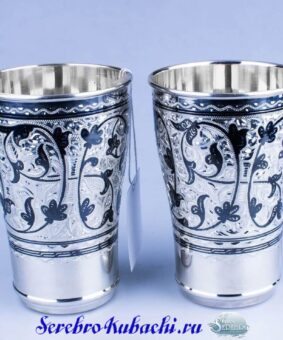 серебряные стаканы